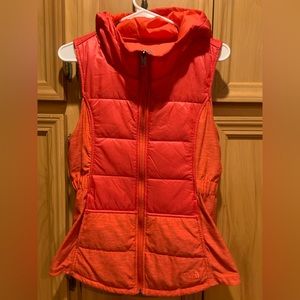 The Northface Pseudio Women’s puffy vest Medium